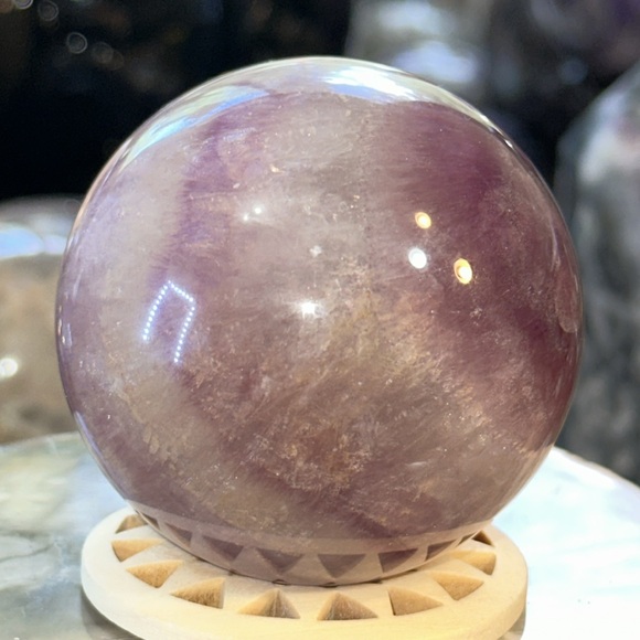 🎄SALE🎄Purple Fluorite Crystal Ball! - Picture 5 of 11